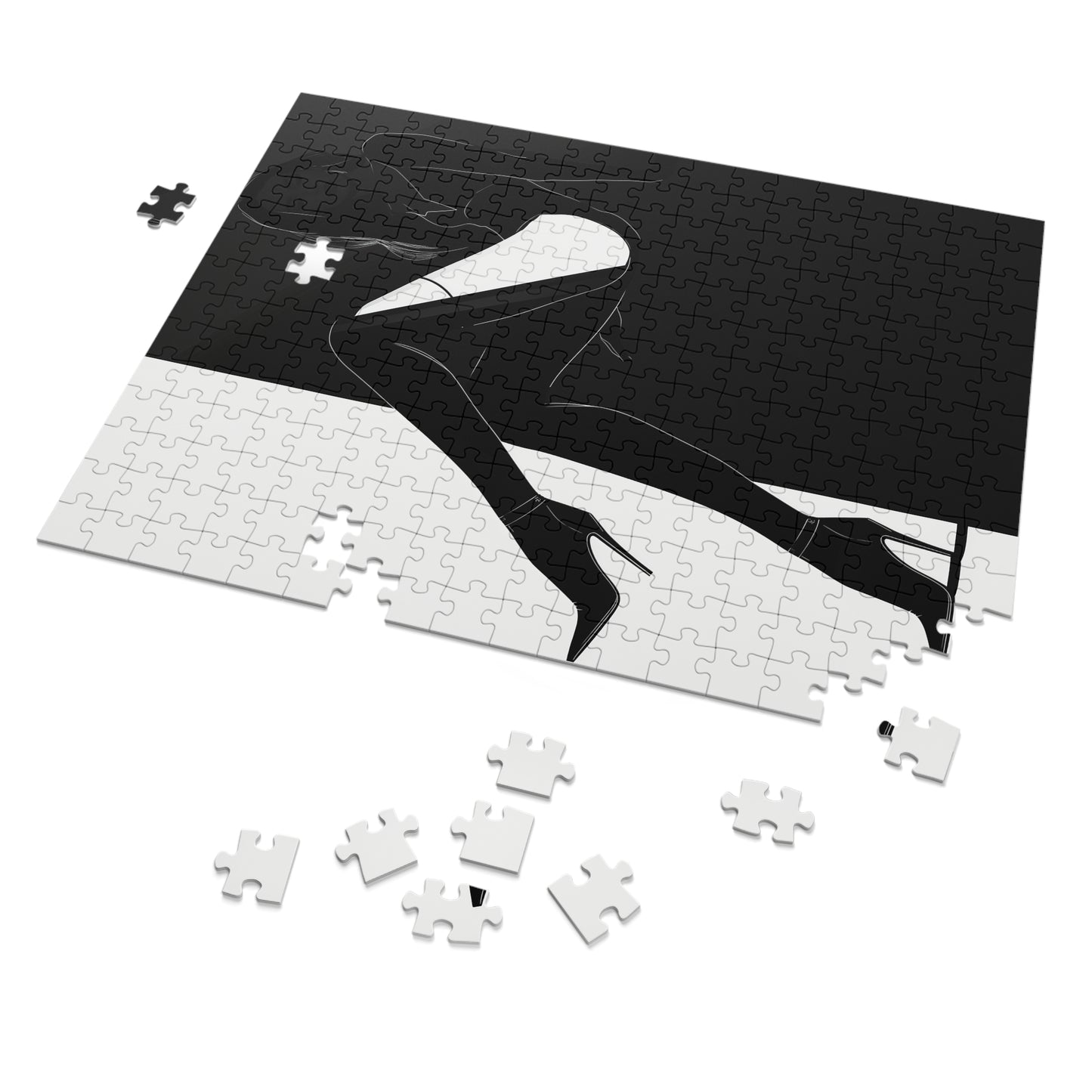 Black and White Female Fashion Jigsaw Puzzle (30, 110, 252, 500,1000-Piece)